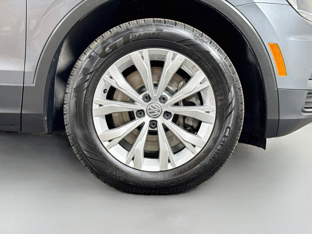 Used 2019 Volkswagen Tiguan S w/ 3rd Row Seat Package AWD/4WD image 38