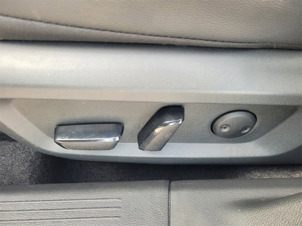 Used 2021 Nissan Rogue SL image 4