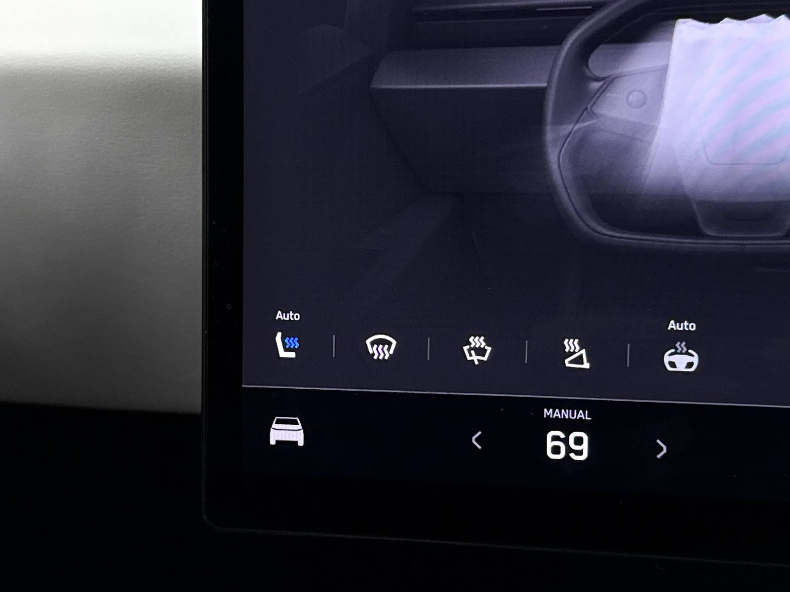 Used 2024 Tesla Cybertruck AWD Crew Cab image 25