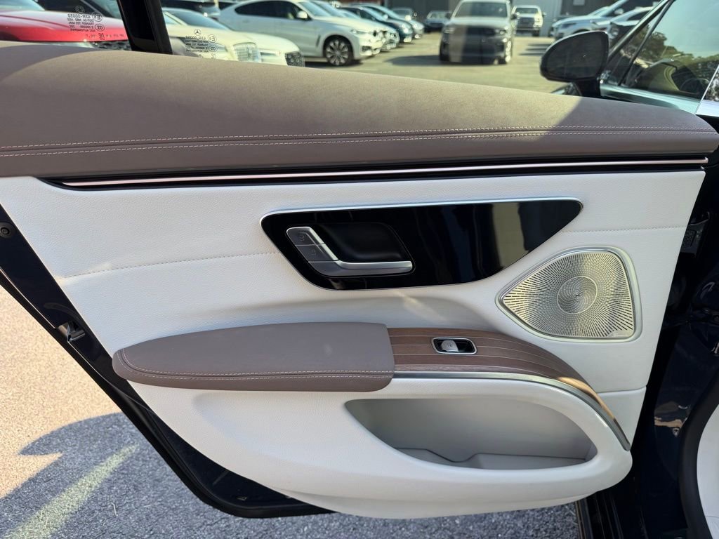 Used 2022 Mercedes-Benz EQS 450+ Sedan w/ AMG Line Exterior image 29