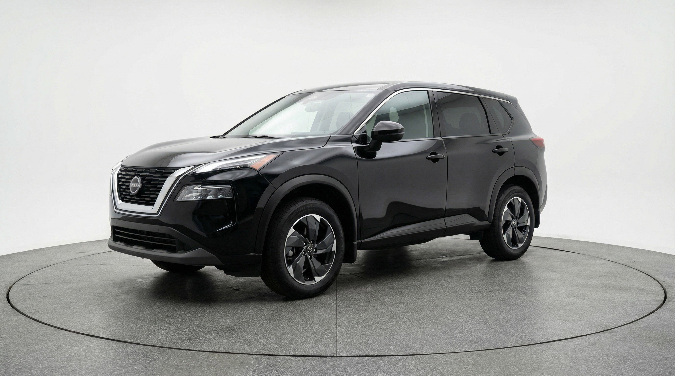 Used 2025 Nissan Rogue SV image 3