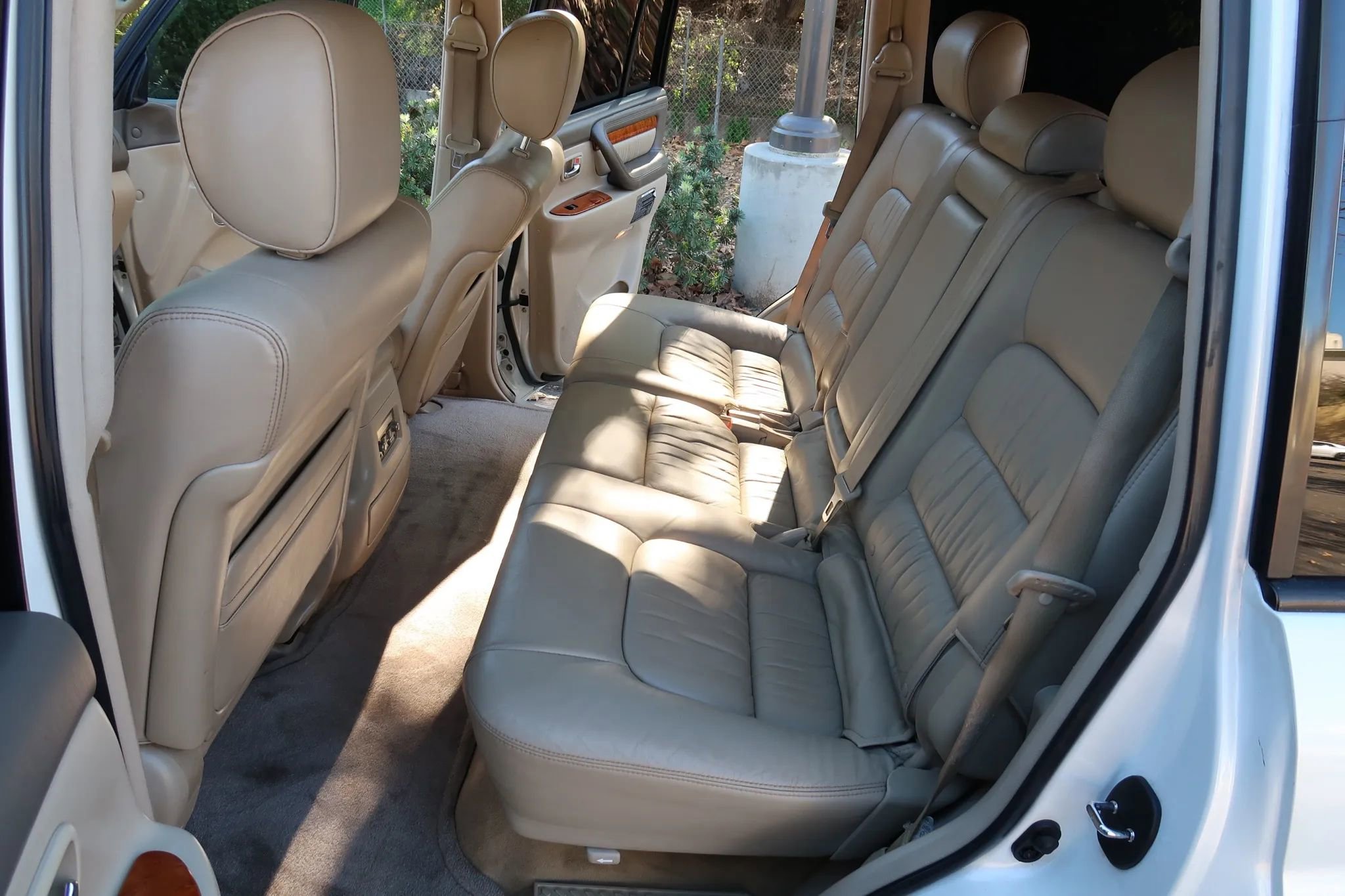 Used 2005 Lexus LX 470 4WD image 14