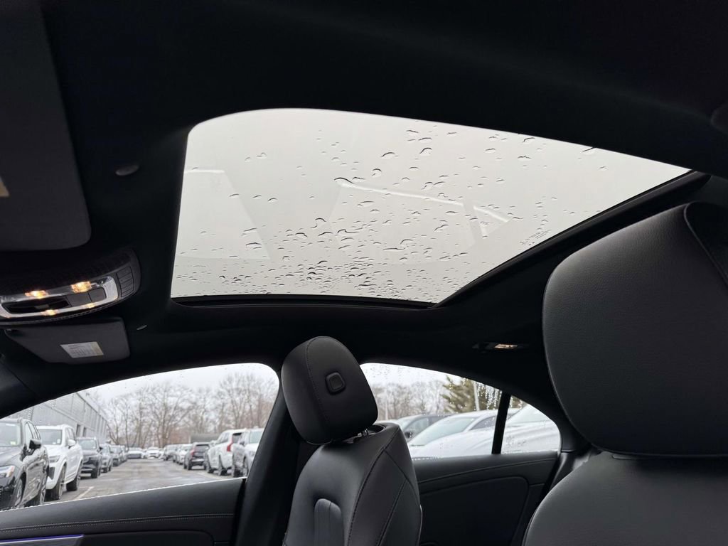 Used 2022 Mercedes-Benz CLA 250 4MATIC image 17