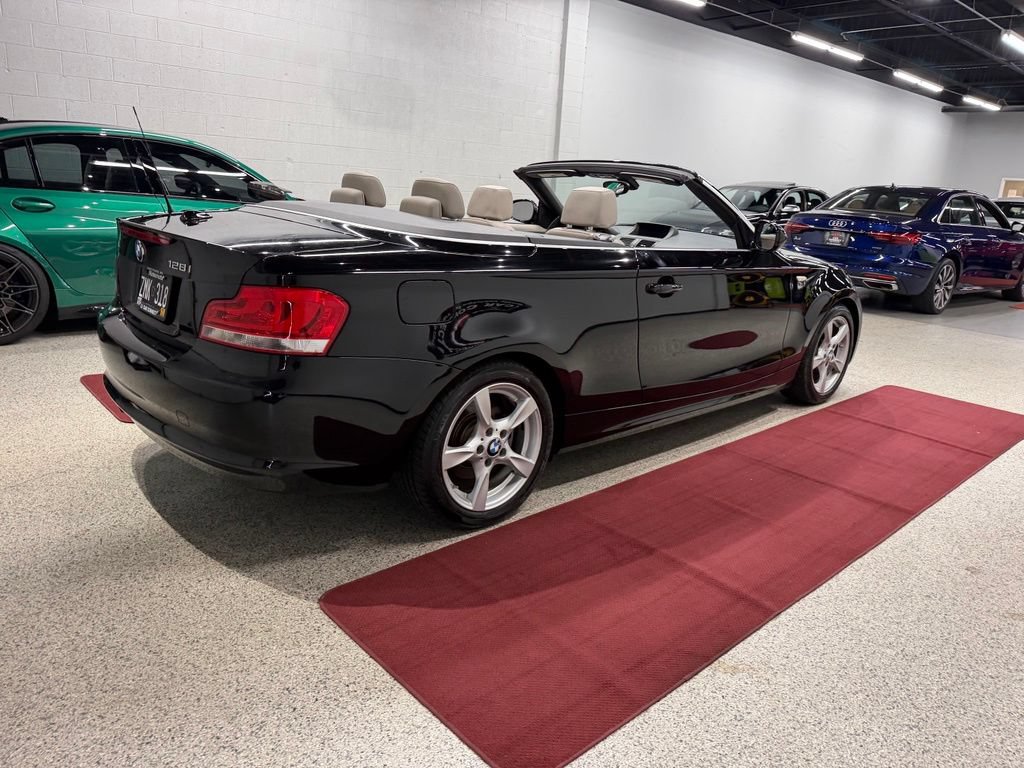 Used 2013 BMW 128i Convertible RWD image 17
