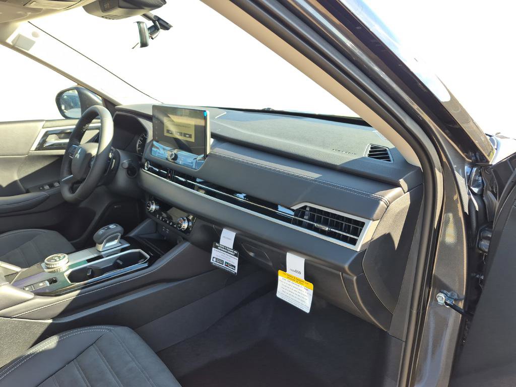 New 2026 Mitsubishi Outlander SE image 28