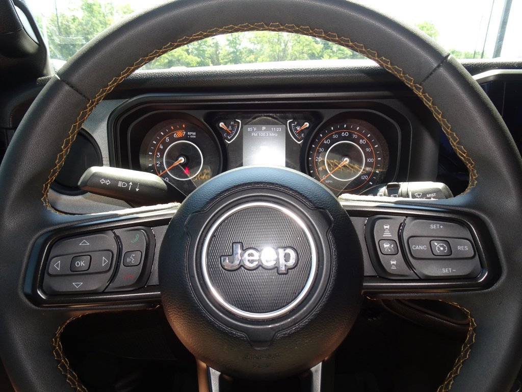 Used 2024 Jeep Wrangler Sport AWD/4WD image 17