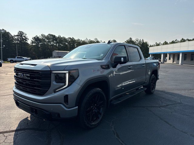 Used 2024 GMC Sierra 1500 Elevation w/ Elevation Premium Package AWD/4WD image 8