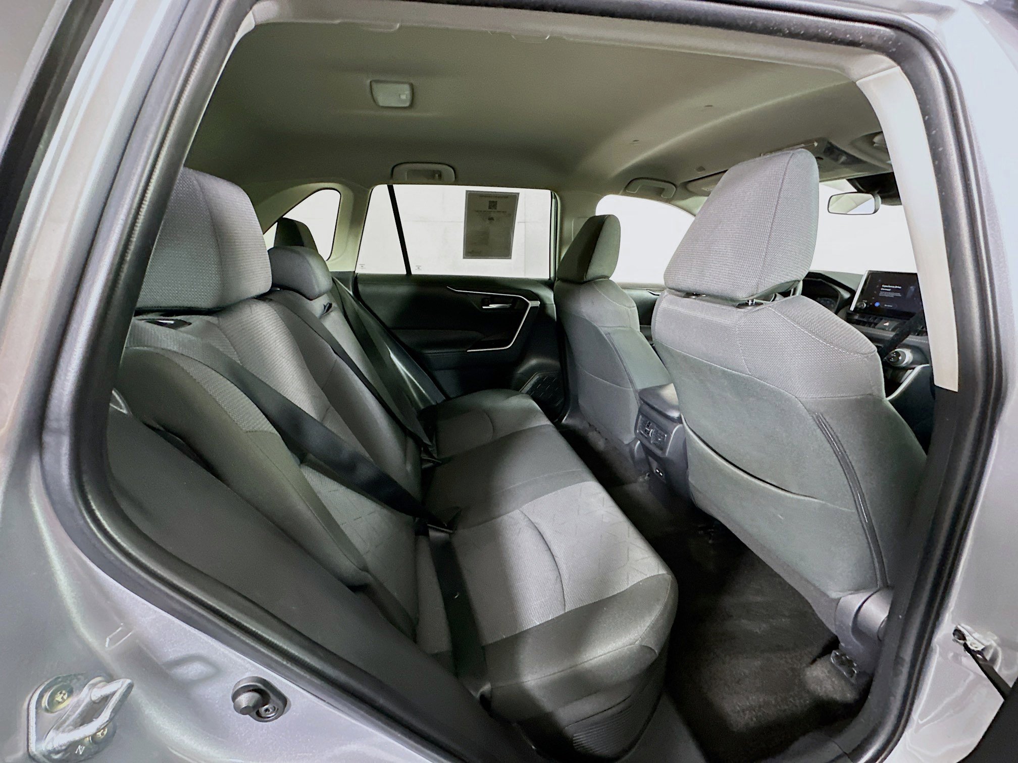 Used 2025 Toyota RAV4 XLE image 29