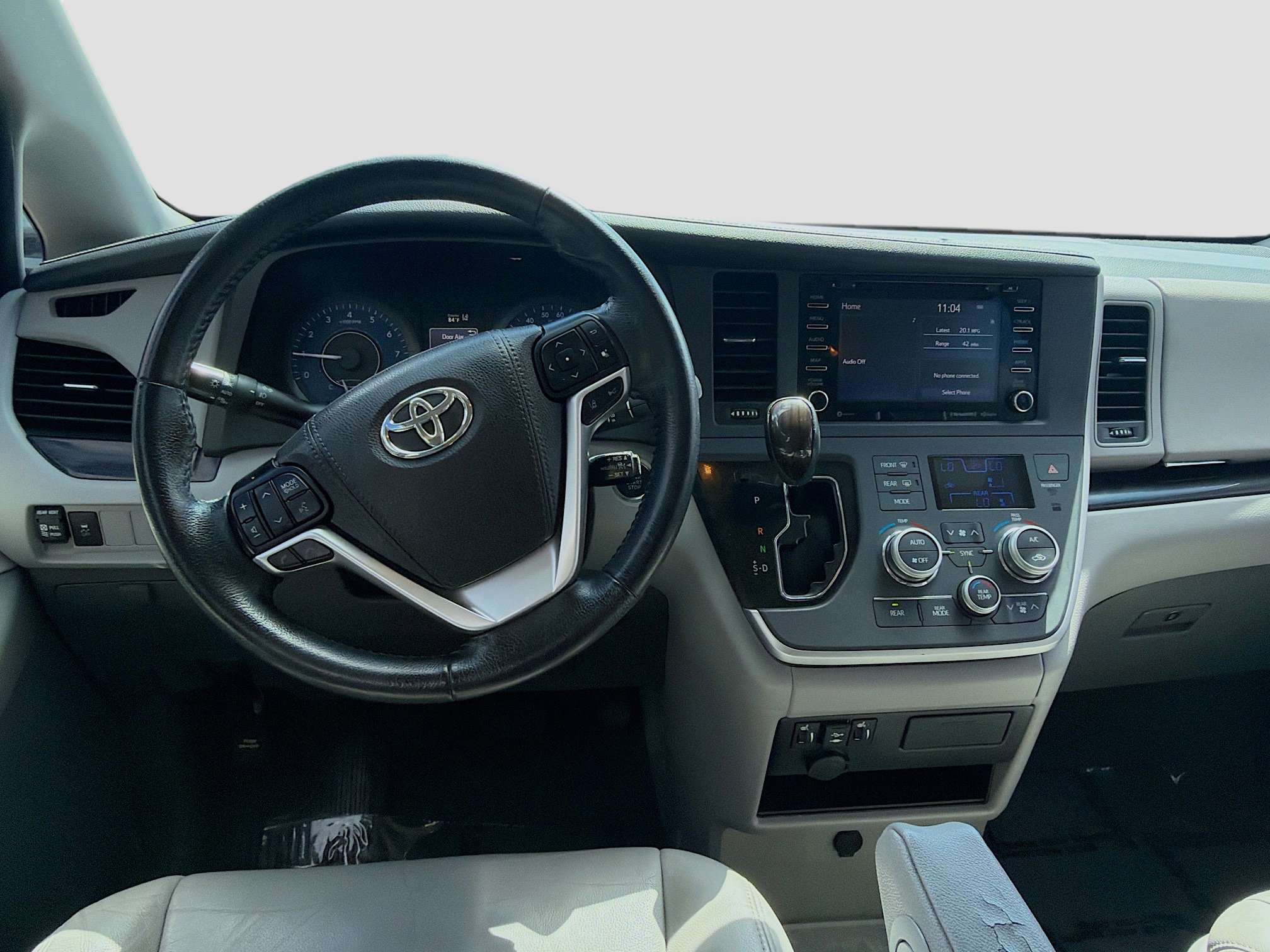 Used 2020 Toyota Sienna XLE image 20