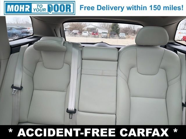 Used 2019 Volvo XC60 T5 Momentum w/ Multimedia Package image 27