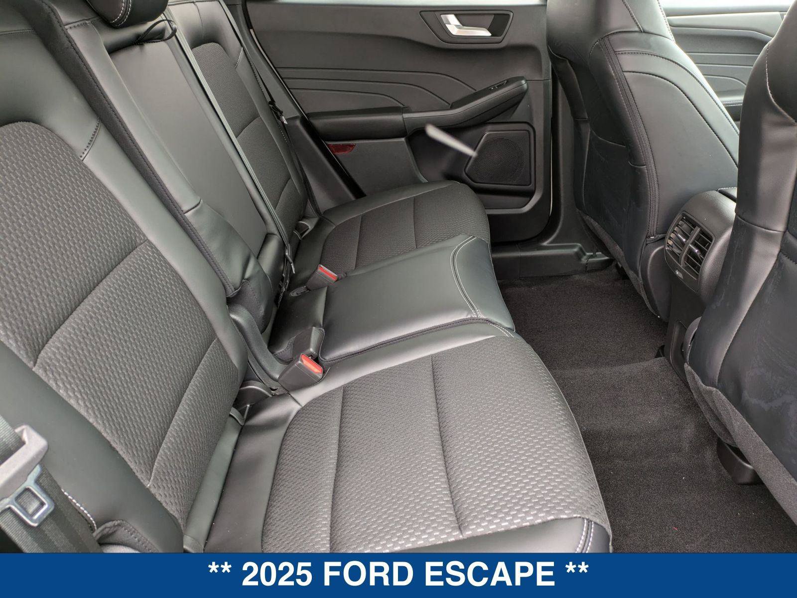 New 2025 Ford Escape SE FWD image 26