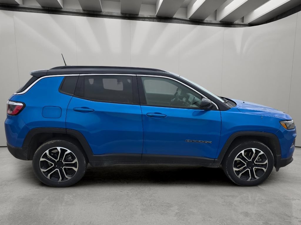 Used 2024 Jeep Compass Limited AWD/4WD image 7