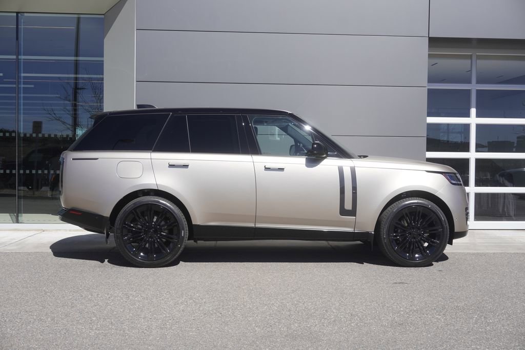 New 2026 Land Rover Range Rover SE image 7
