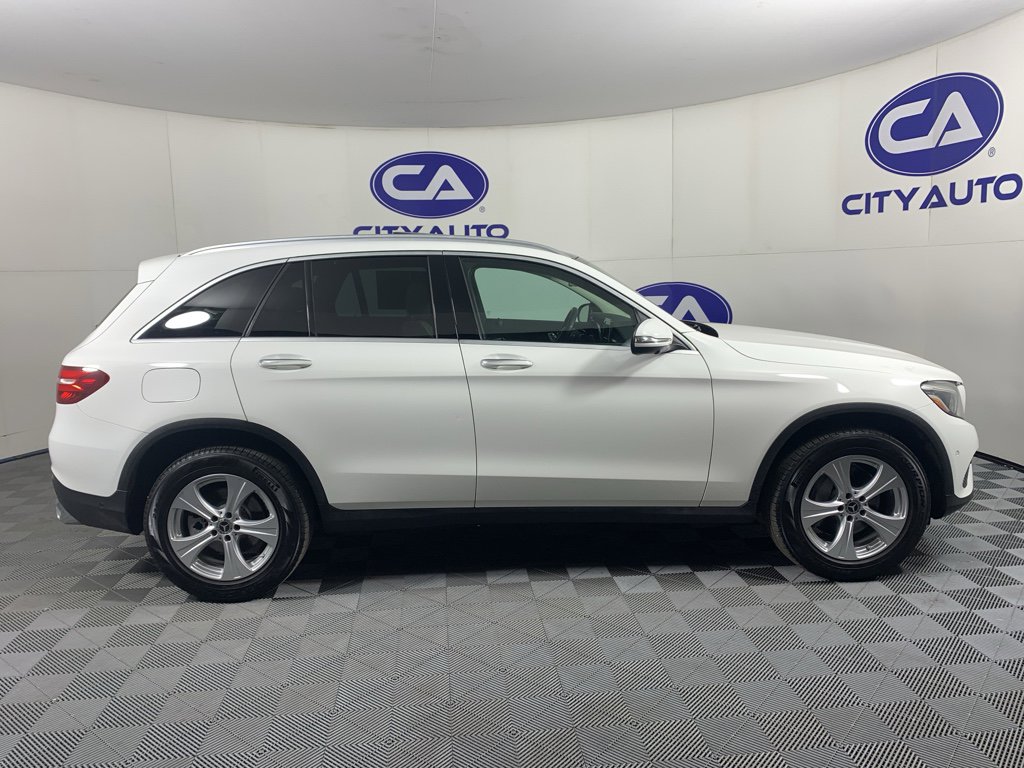 Used 2018 Mercedes-Benz GLC 300 image 2