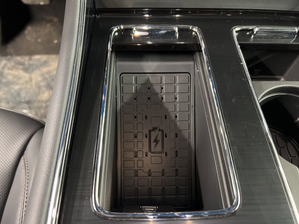 Used 2026 Lincoln Aviator AWD image 16