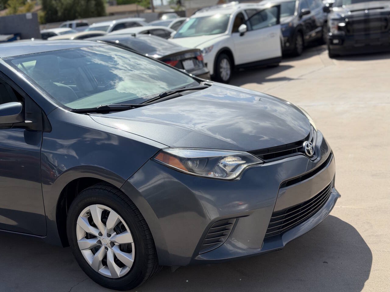 Used 2016 Toyota Corolla LE FWD image 25