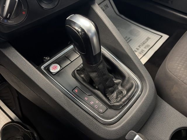Used 2015 Volkswagen Jetta SE FWD image 18