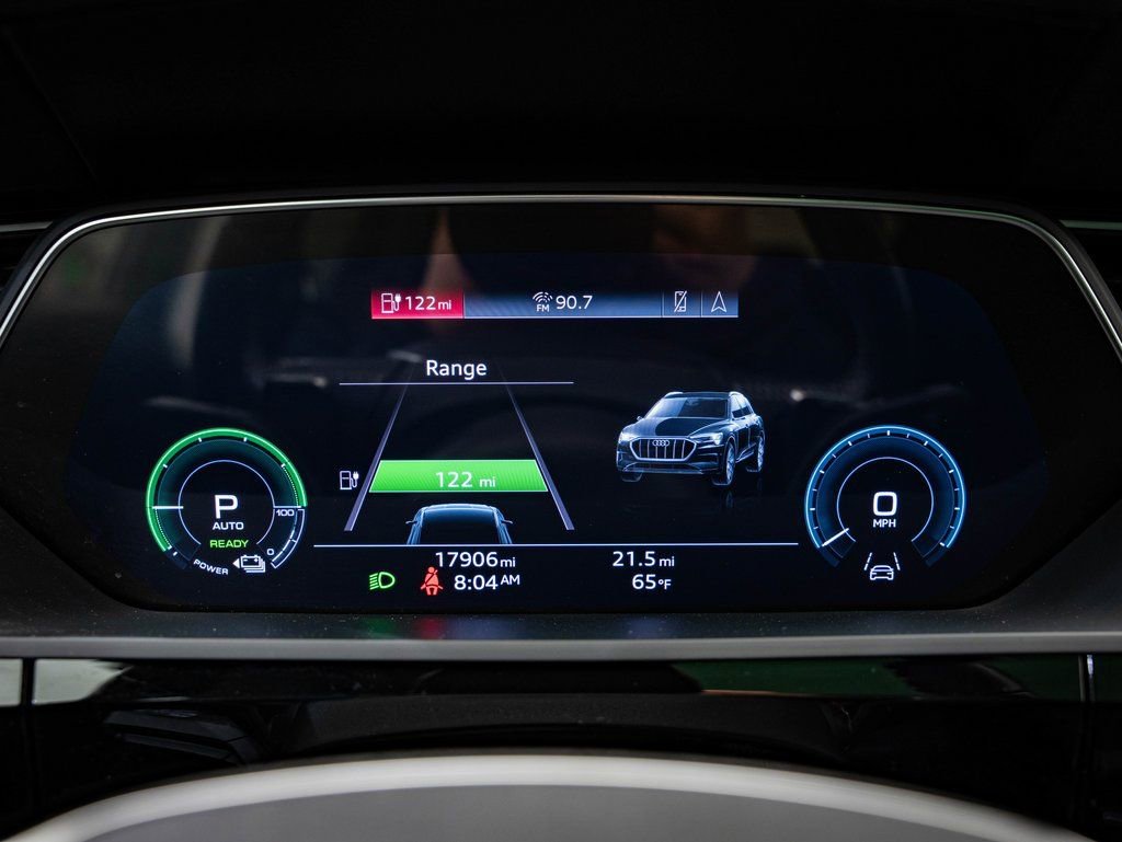 Used 2021 Audi e-tron Premium w/ Convenience Plus Package AWD/4WD image 26