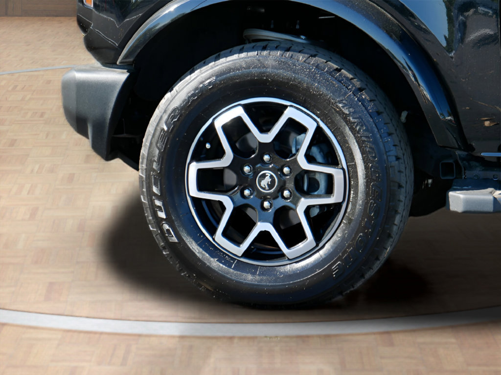 Used 2024 Ford Bronco Outer Banks AWD/4WD image 9
