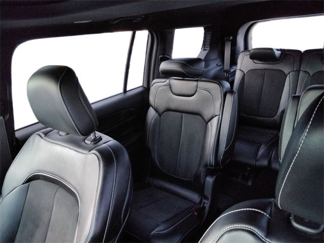 Used 2023 Jeep Grand Cherokee L Laredo image 23