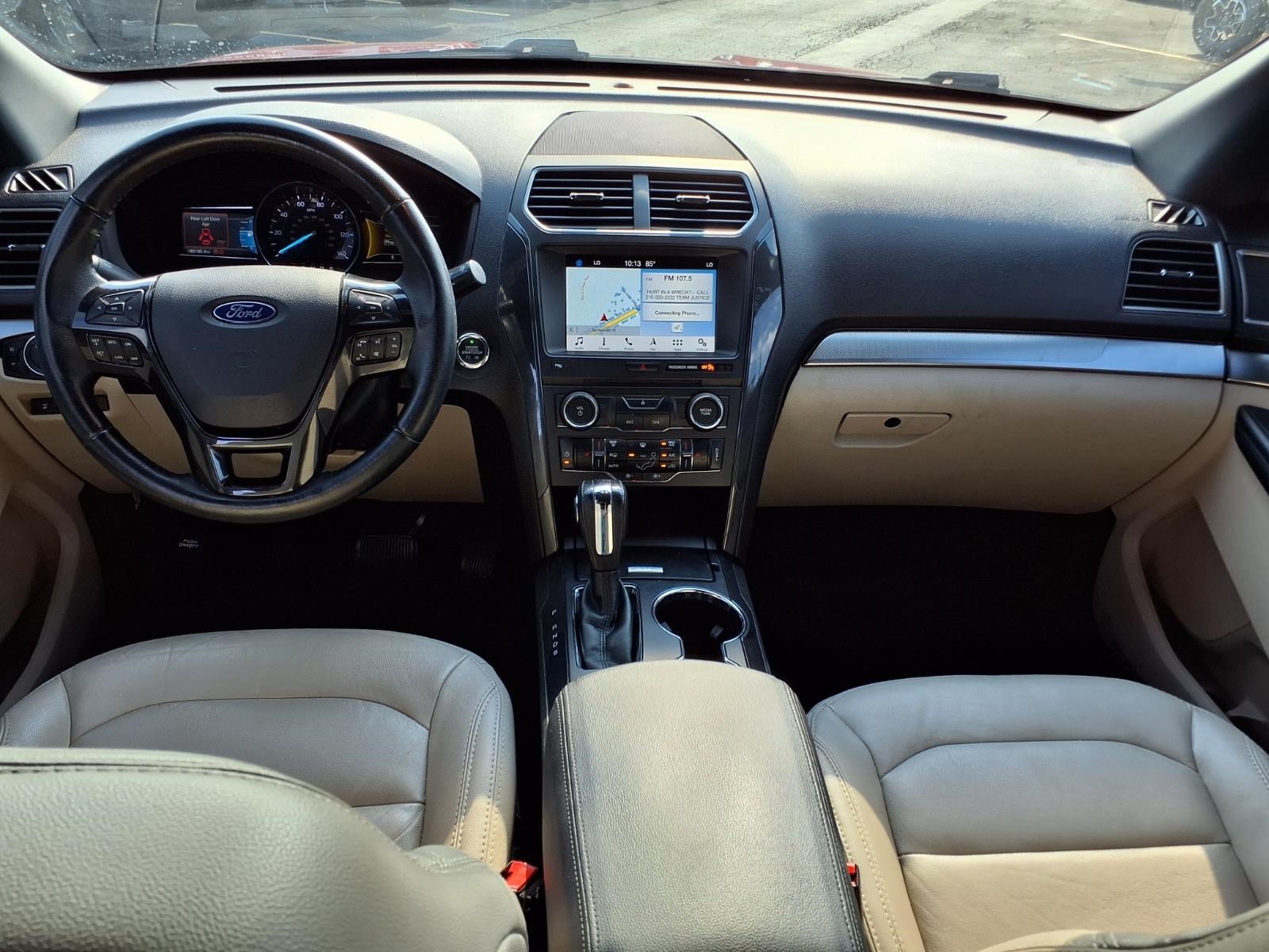 Used 2018 Ford Explorer XLT w/ Equipment Group 202A FWD image 11