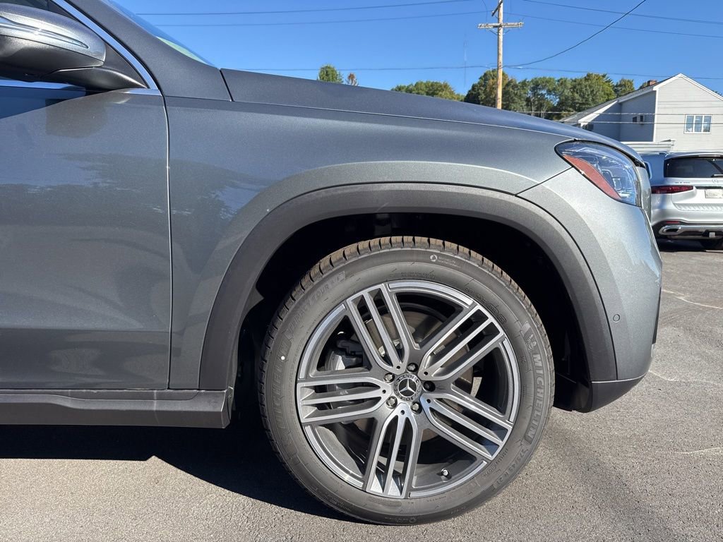 New 2026 Mercedes-Benz GLS 450 4MATIC image 9