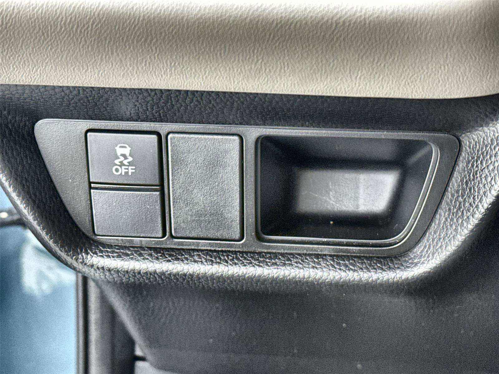 Certified 2025 Honda HR-V LX image 14