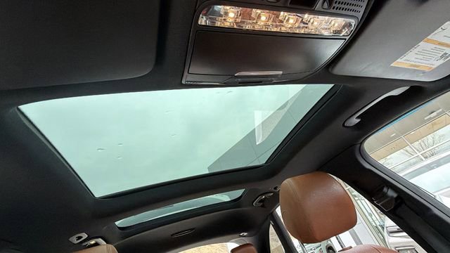 Used 2019 Mercedes-Benz GLC 350e 4MATIC image 23