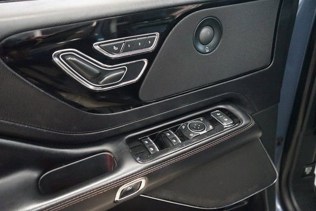Used 2021 Lincoln Aviator Reserve AWD/4WD image 26
