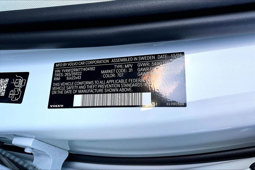 New 2026 Volvo XC60 B5 Ultra w/ Climate Package image 8