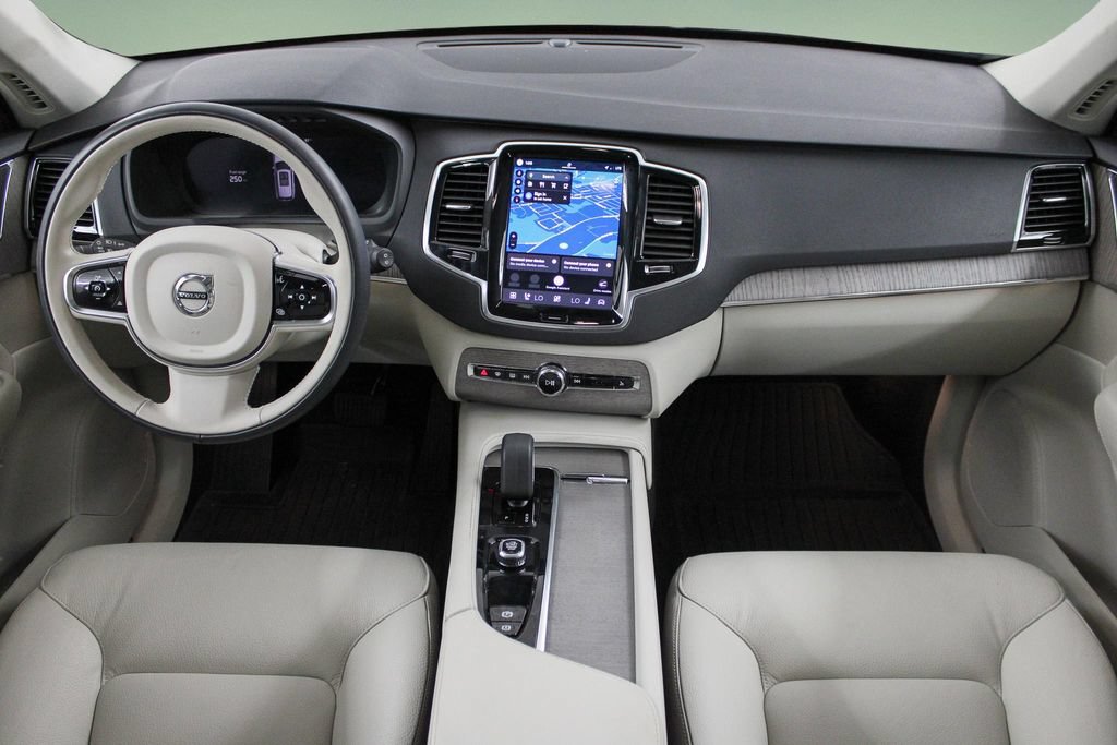 Certified 2024 Volvo XC90 B6 Plus w/ Protection Package Premier AWD/4WD image 19