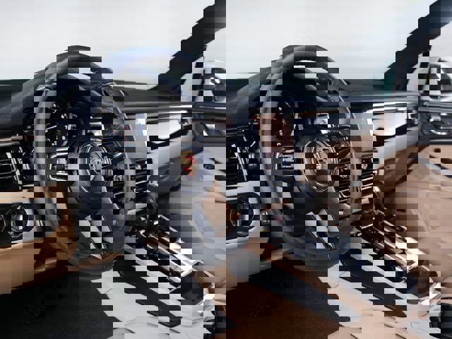 New 2025 Porsche Macan image 4