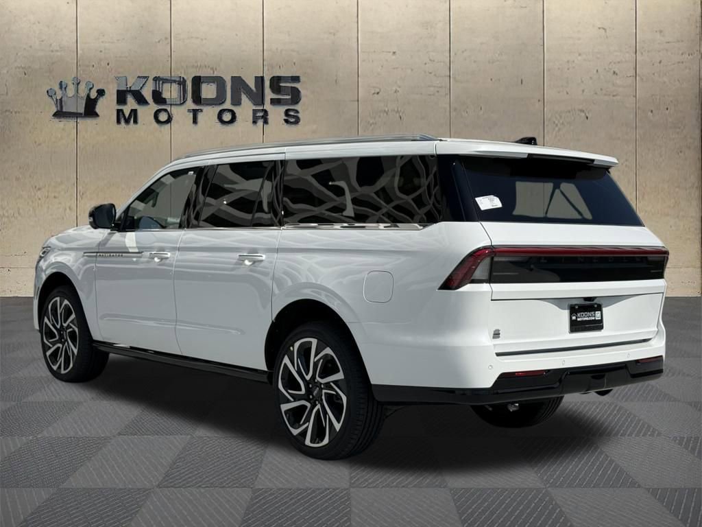 New 2026 Lincoln Navigator L Reserve AWD/4WD image 3