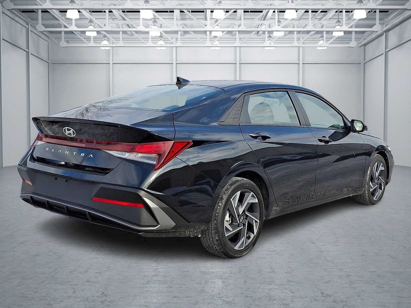 Certified 2025 Hyundai Elantra Sport image 6