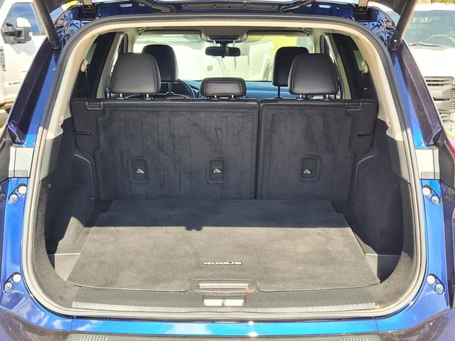 Used 2024 Nissan Rogue SV w/ SV Premium Package image 9