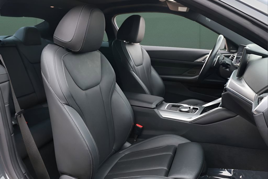 Used 2024 BMW 430i Coupe w/ M Sport Package RWD image 16
