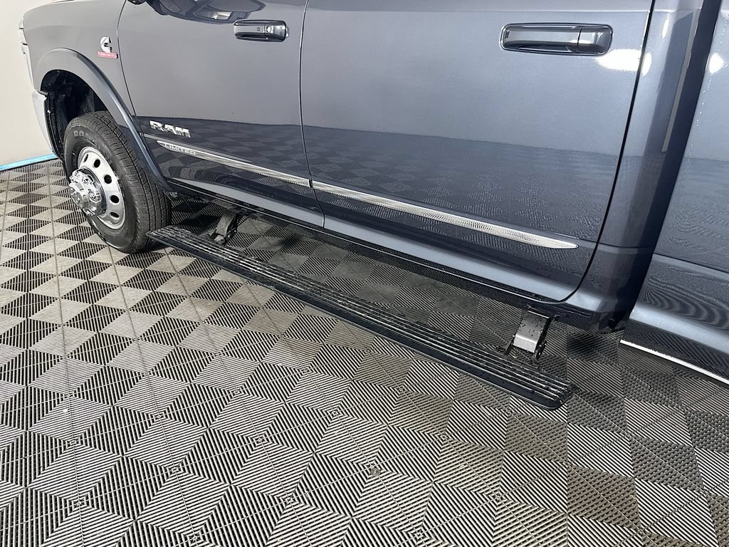 New 2026 RAM 3500 Limited AWD/4WD image 22
