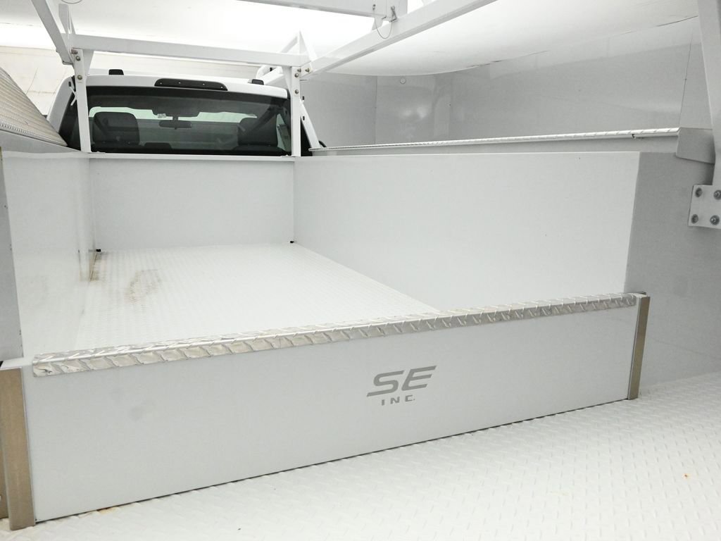 New 2025 Ford F450 XL w/ XL Chrome Package RWD image 20
