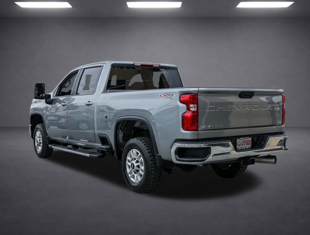 Used 2025 Chevrolet Silverado 2500 LT w/ Convenience Package image 6