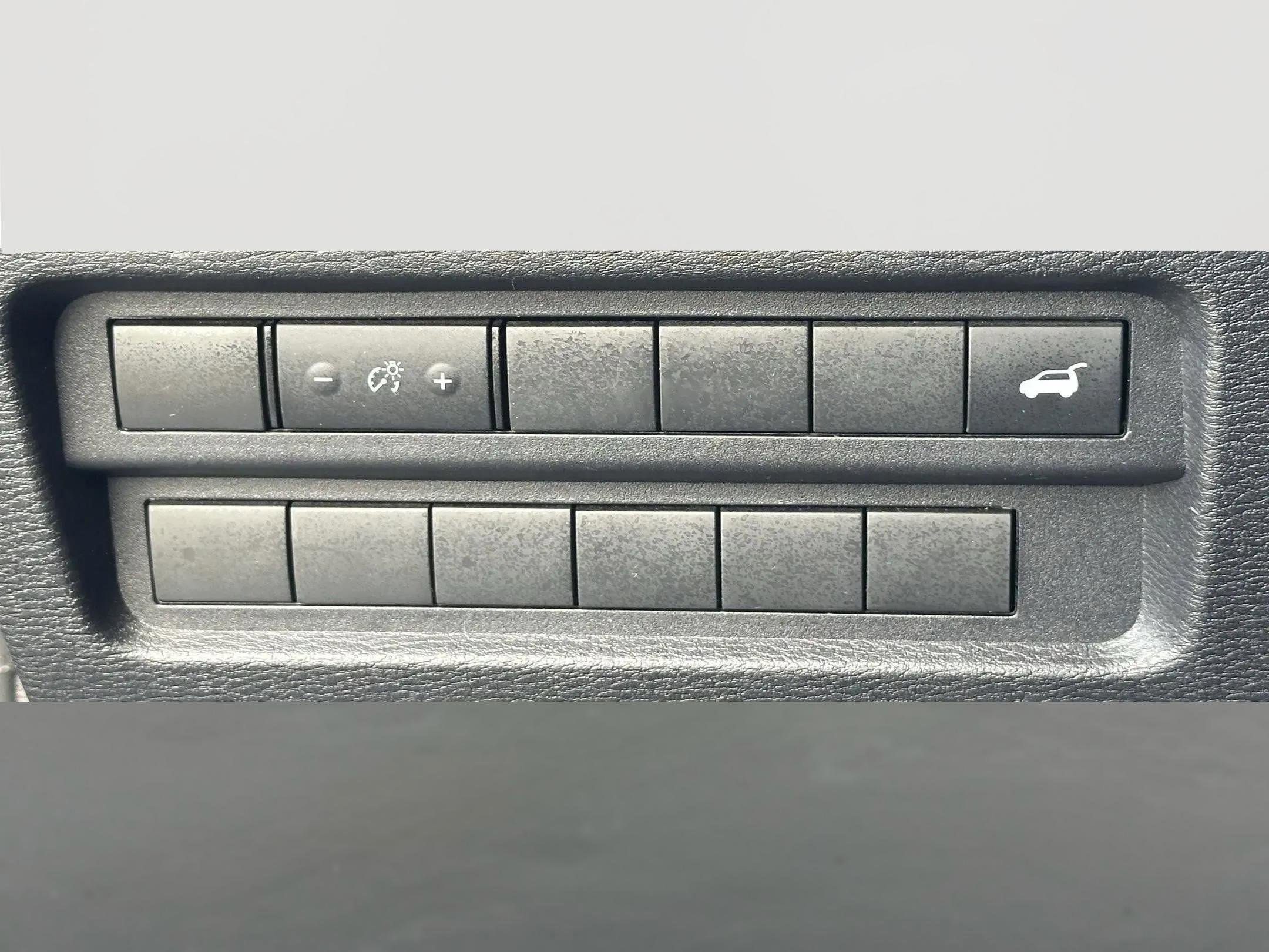 Used 2024 Mitsubishi Outlander SE Black Edition image 26