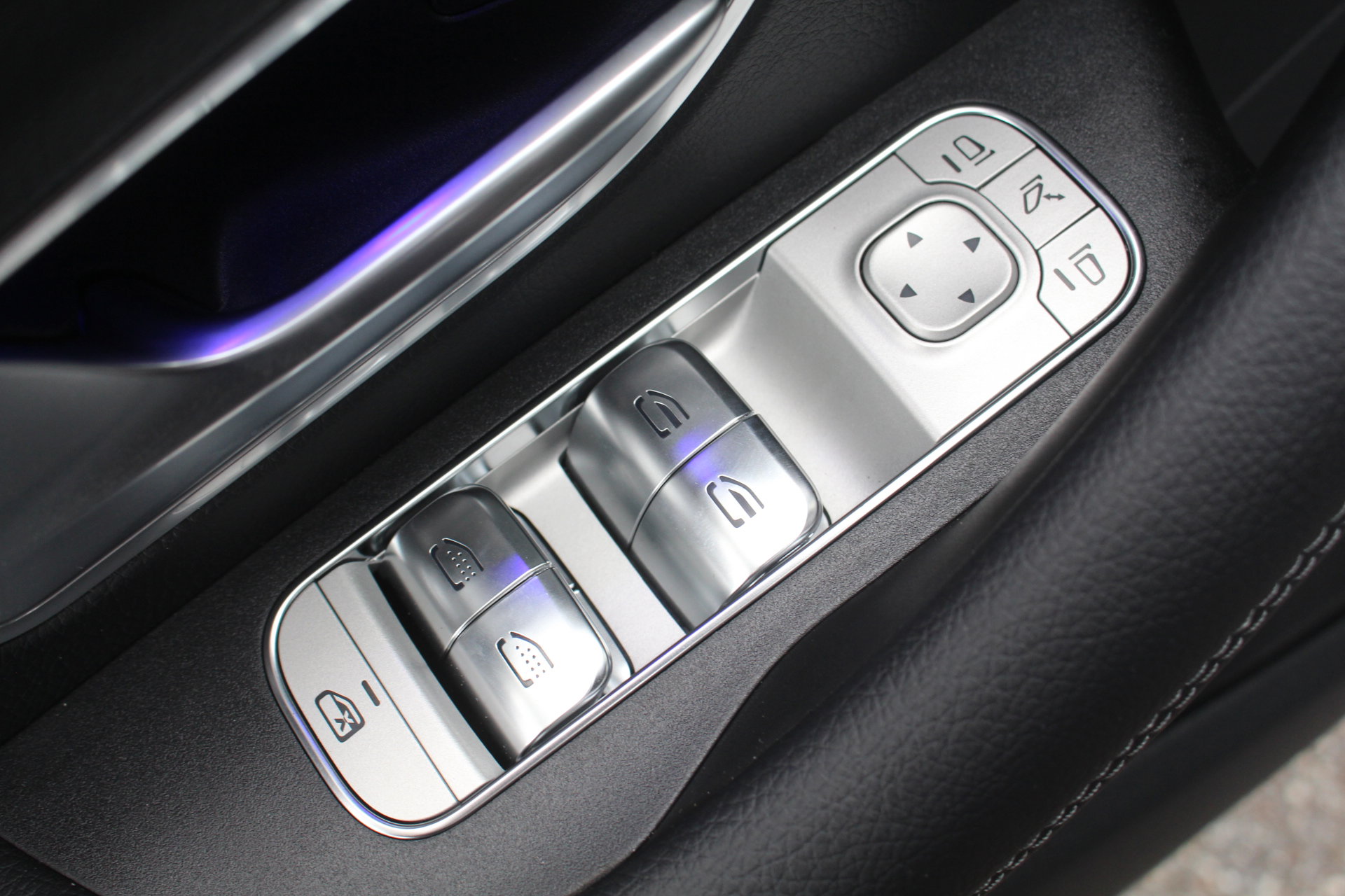 New 2026 Mercedes-Benz GLS 580 4MATIC image 14