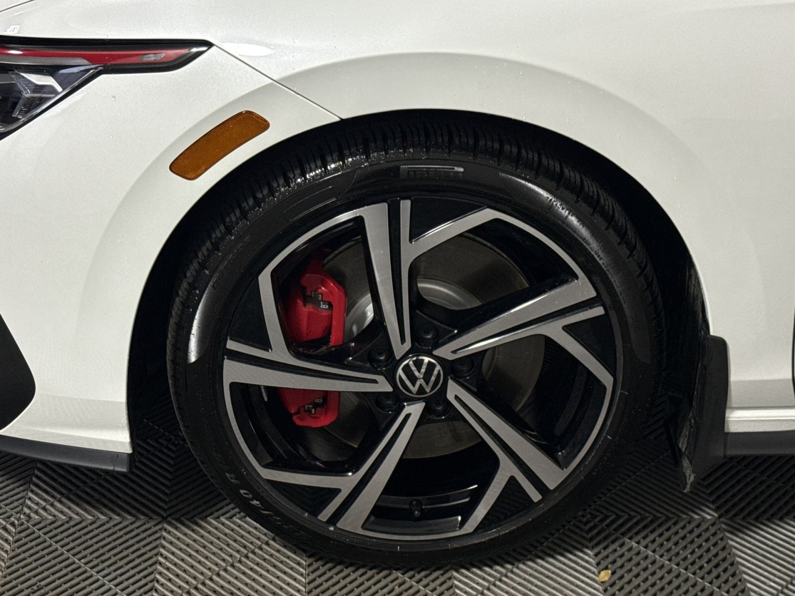 Used 2025 Volkswagen GTI SE FWD image 12