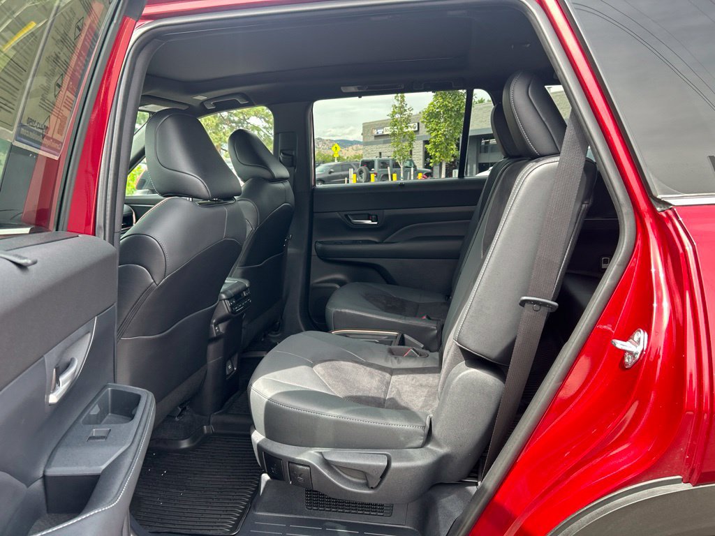 Used 2025 Toyota Grand Highlander AWD Hybrid image 21