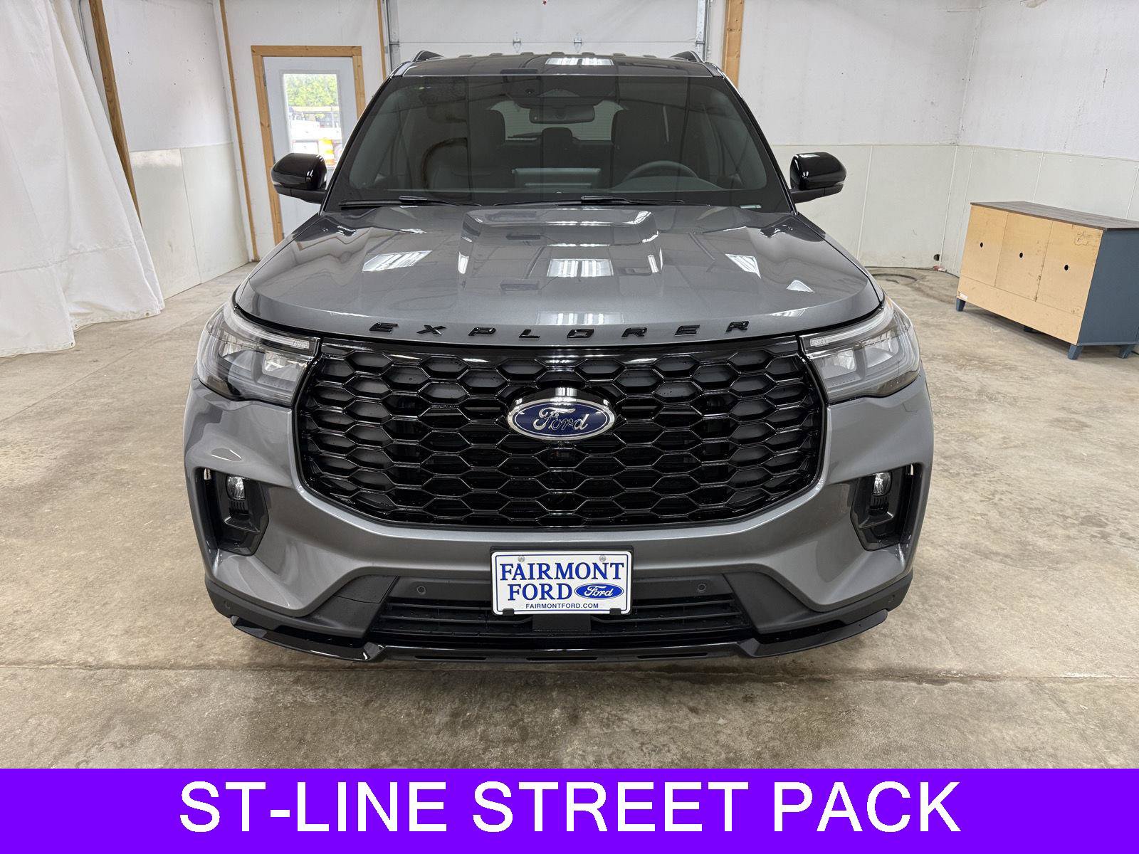 New 2026 Ford Explorer ST-Line w/ ST-Line Street Pack AWD/4WD image 3