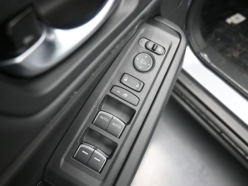 New 2025 Honda Accord SE image 31