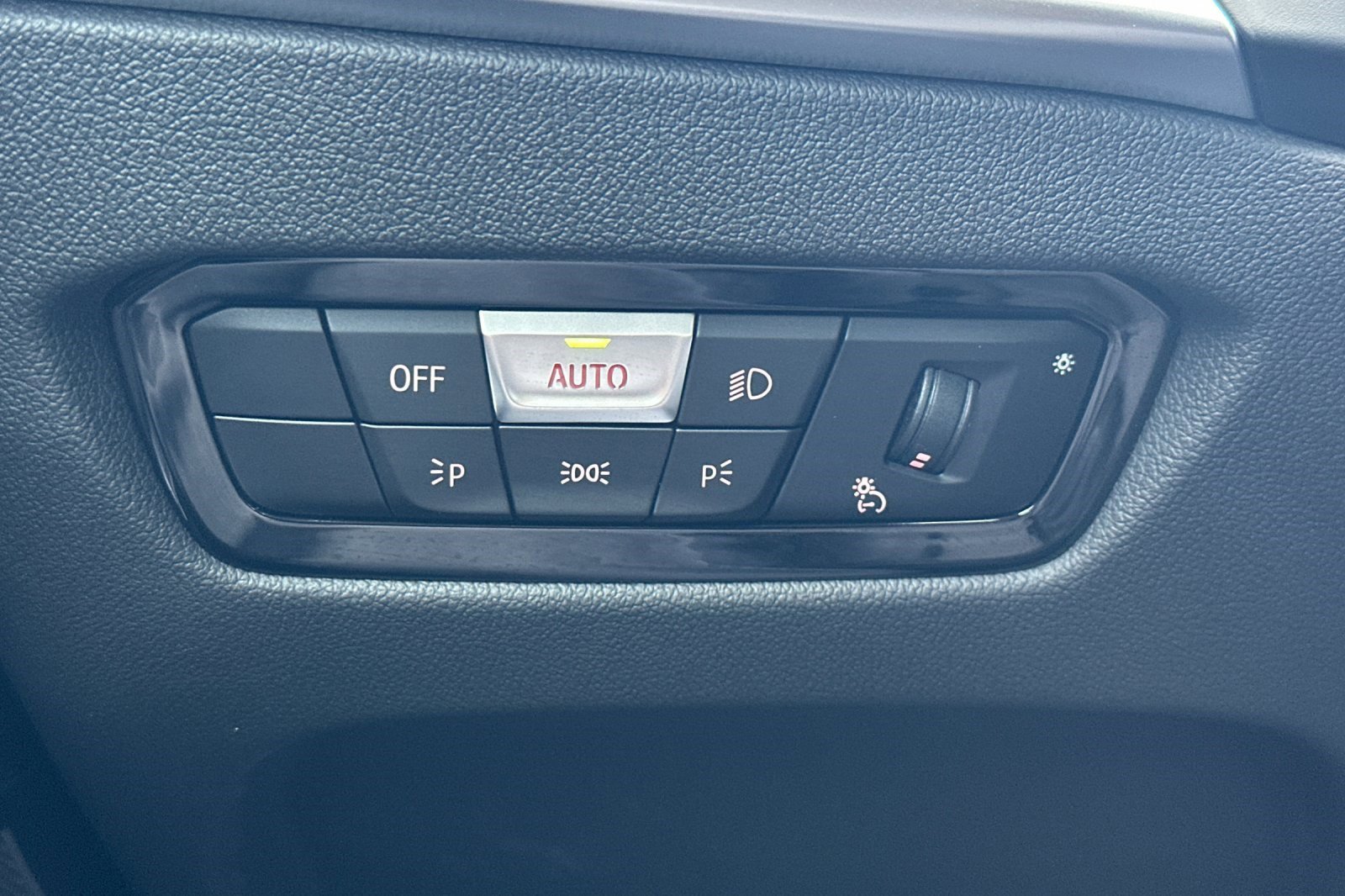 Used 2025 BMW 330i xDrive Sedan image 36