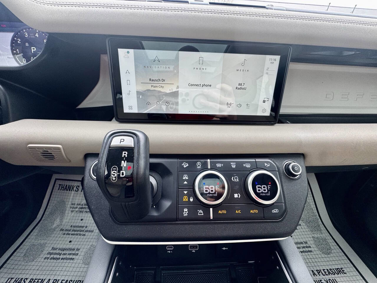 Used 2020 Land Rover Defender 110 SE image 24