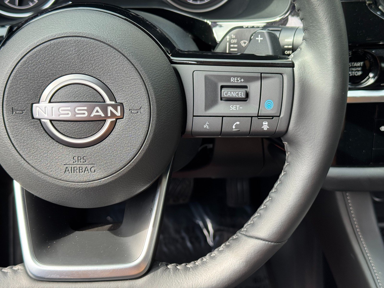 Used 2025 Nissan Pathfinder SL AWD/4WD image 20