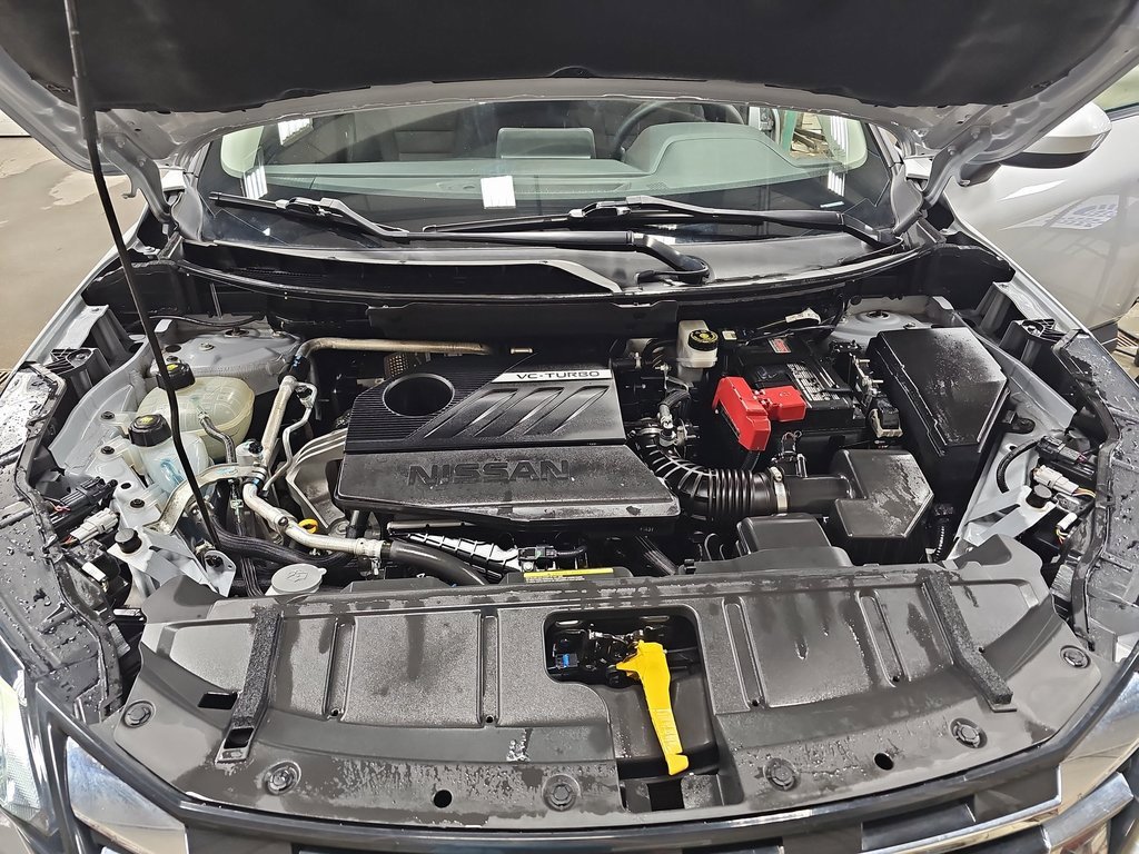 Used 2024 Nissan Rogue SV image 29