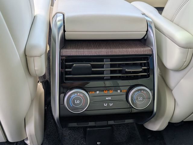 Used 2024 Land Rover Range Rover SE AWD/4WD image 14